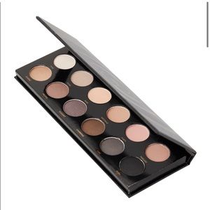 ISH - Classic Nude Eyeshadow Palette
